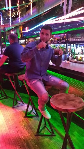 ,   Alex, 33 ,   ,   