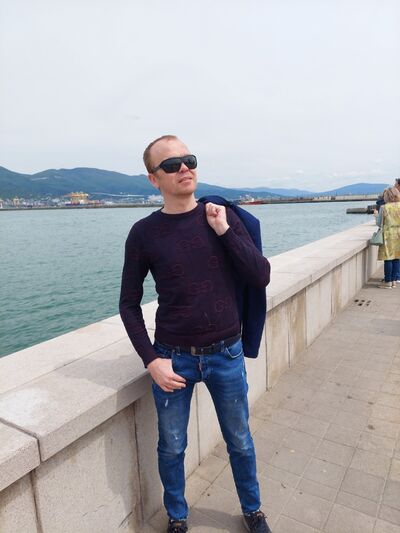  ,   Anton, 41 ,     , c 