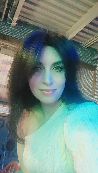  ,   Julia, 44 ,   c 