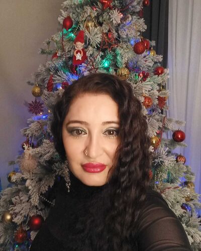  ,   Nelli, 35 ,   ,   