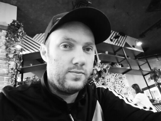  ,   Mikl, 37 ,   ,   