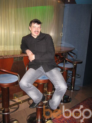 ,   Raimonds, 54 ,  