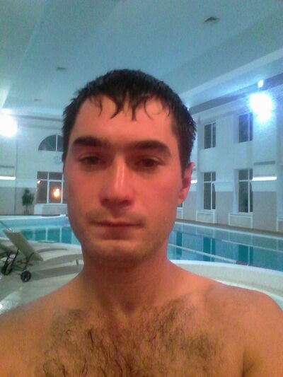  ,   Edvard, 33 ,   
