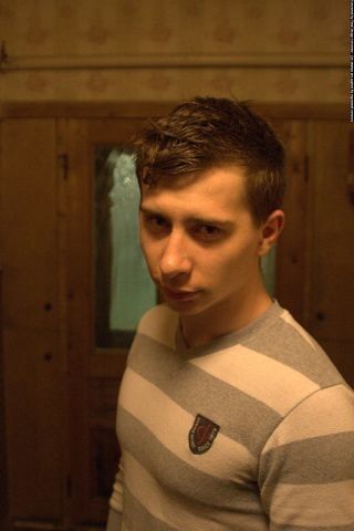  ,   Dorin, 32 ,   ,   , c 