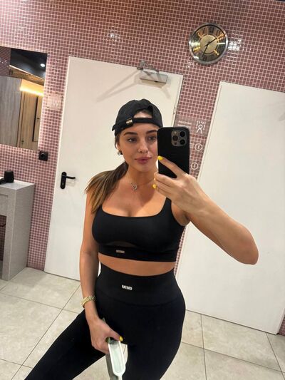  ,   Lylly, 32 ,     , c 