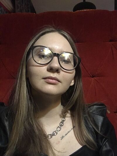  ,   Darja, 21 ,   , 