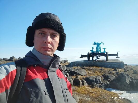  ,   Yury, 42 ,   ,   , c , 