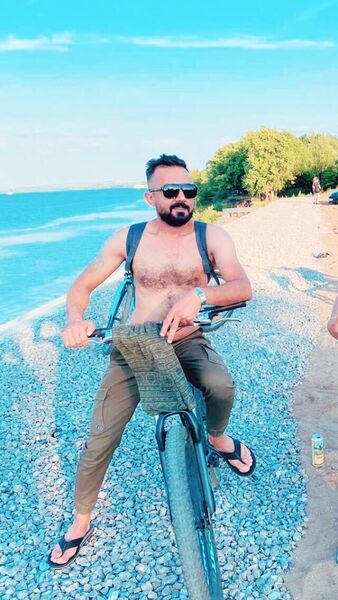 -,   Serkan, 33 ,   ,   