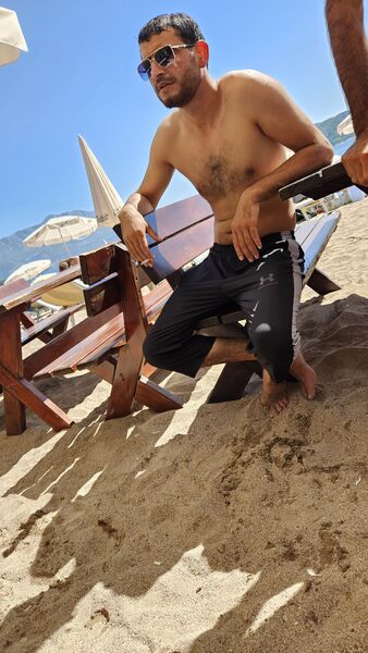  ,   Akow, 30 ,   ,   , c 