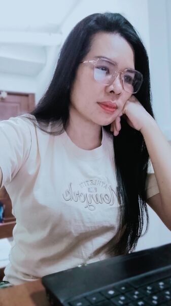  ,   Apinya, 41 ,   ,   
