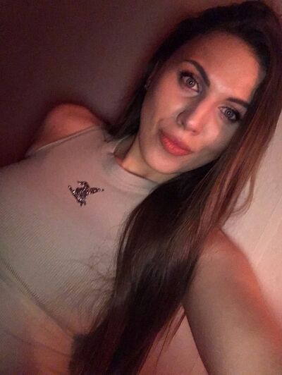  ,   Alida, 25 ,   ,   
