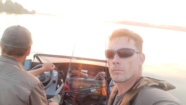  ,   Alex, 42 ,   ,   , c 