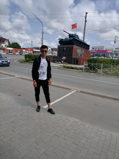  --,   Ahror, 25 ,   ,   