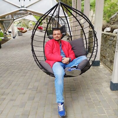  ,   Serj, 37 ,   ,   , c , 