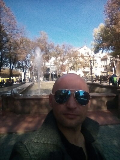  ,   Dima, 39 ,   