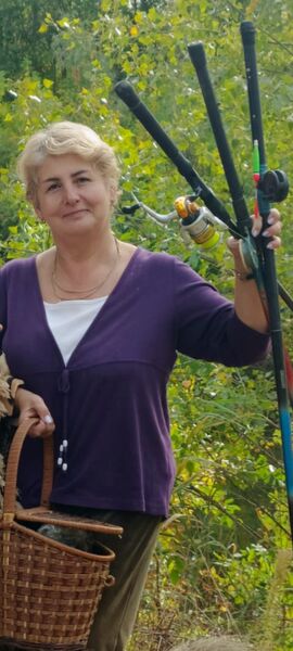  ,   Elena, 57 ,   c 
