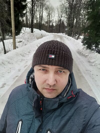  -,   Alexander, 40 ,   ,   , c 