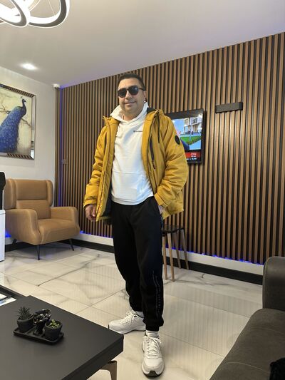  ,   Ruslan, 44 ,   ,   
