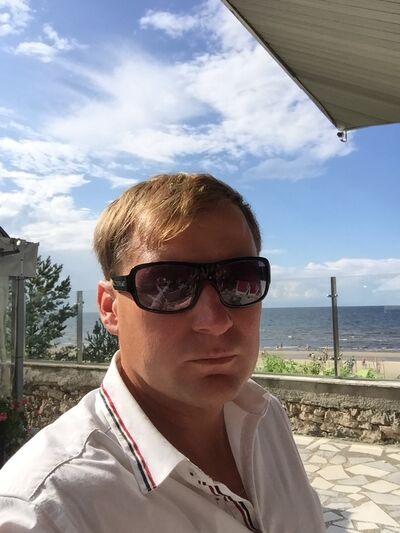  ,   Eduard, 49 ,   