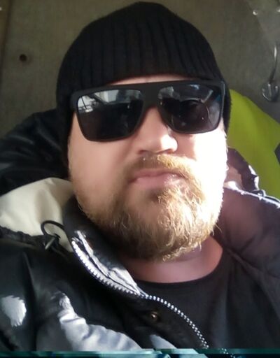  ,   Alex, 47 ,  