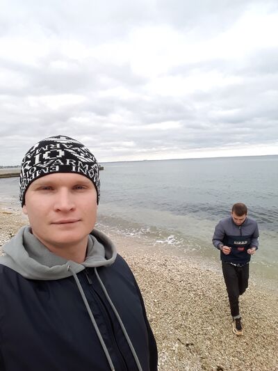  --,   Sasha, 37 ,   ,   