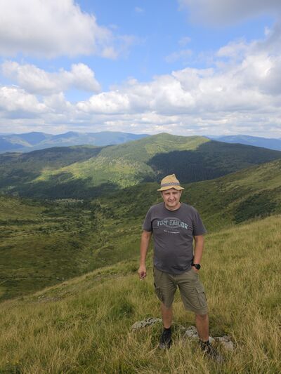  ,   Orest, 47 ,   ,   
