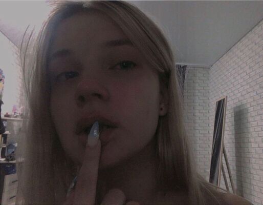  ,   Anastasia, 20 ,   
