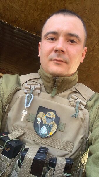  ,   Vitalik, 32 ,  