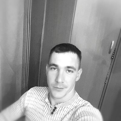  ,   West, 32 ,   ,   