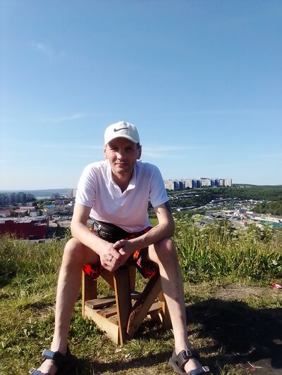 ,   Sergey, 48 ,   ,   
