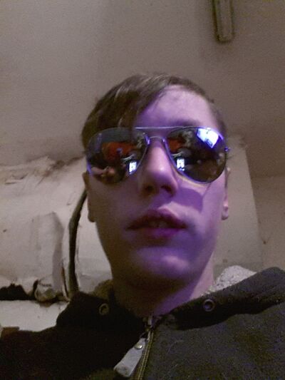  ,   Valintin, 28 ,   