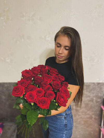  ,   Anna, 25 ,   ,   