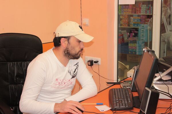 ,   Artur, 37 ,   ,   , c 