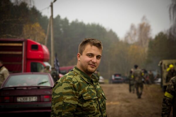  ,   LonelySky, 35 ,   ,   , c 