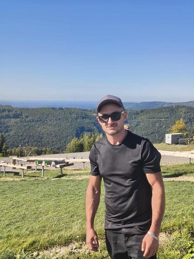  Sosnowiec,   Misho, 28 ,   ,   