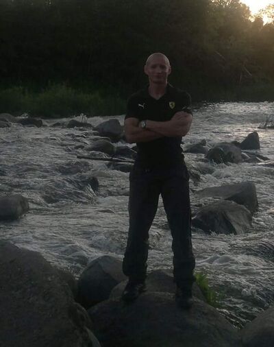  London Colney,   Evaldas, 44 ,   