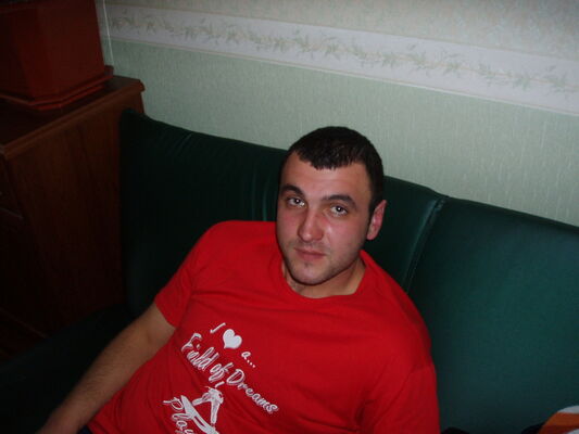  ,   Alim, 44 ,   