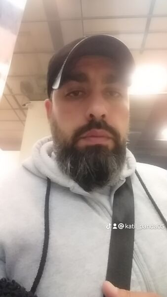  ,   Emin, 40 ,   ,   