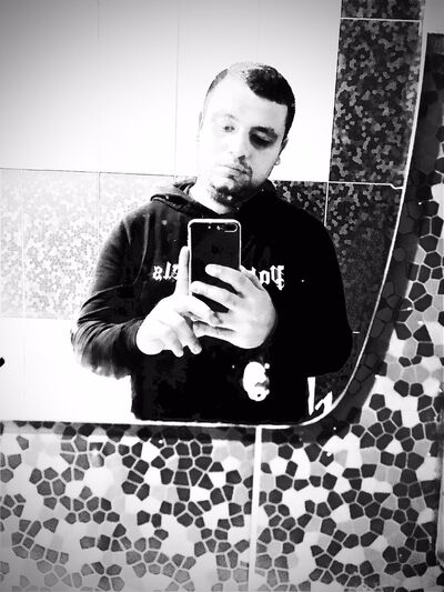  ,   Erik, 26 ,   ,   