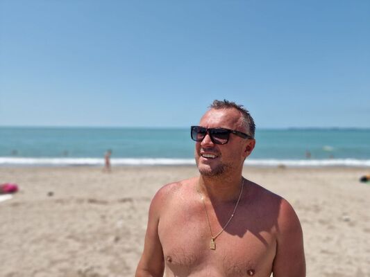  ,   Andrew, 22 ,   ,   
