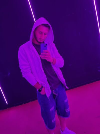  ,   Gogliko, 28 ,   ,   