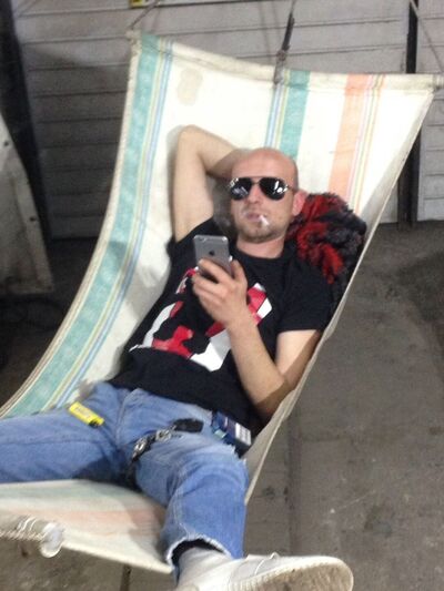  ,   Sasha, 37 ,   ,   