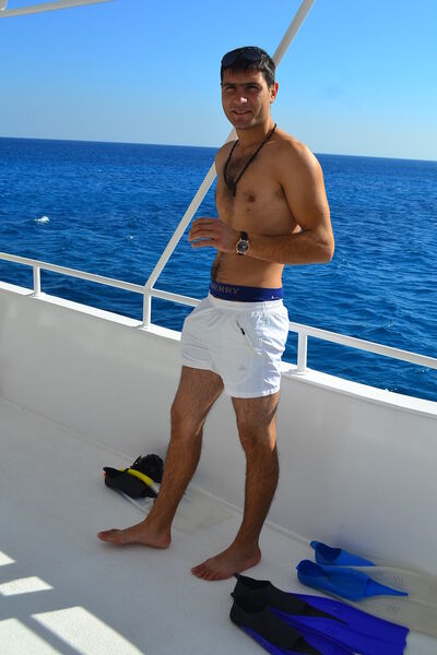  ,   Andreas, 33 ,   