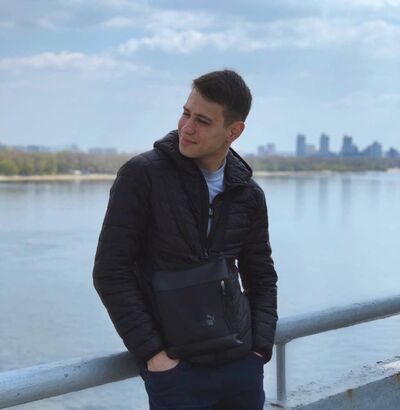  ,   Vladislav, 25 ,   ,   