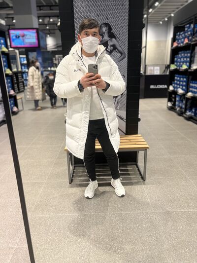  Ulsan,   Bek, 30 ,   c 