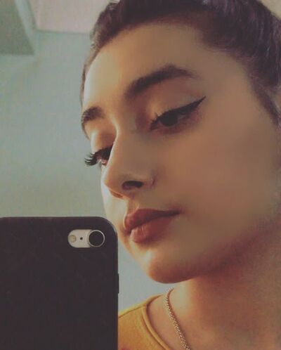  ,   Melaniya, 25 ,   ,   