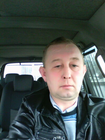  ,   Piotr, 48 ,   