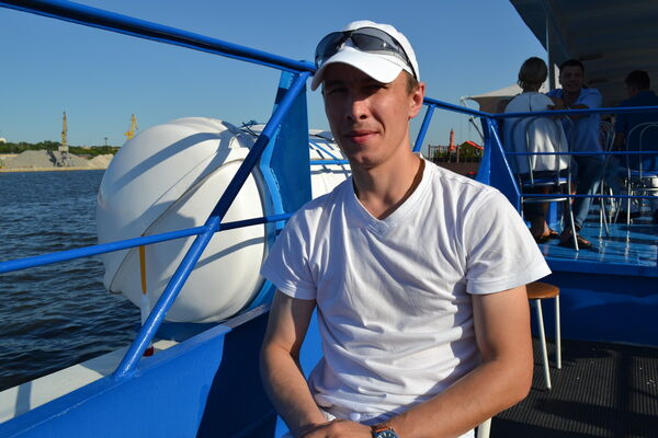  ,   Sergei, 42 ,   ,   , c 