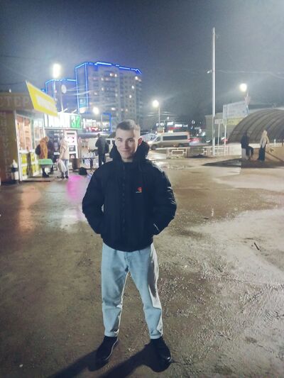  ,   Michail, 18 ,   ,   