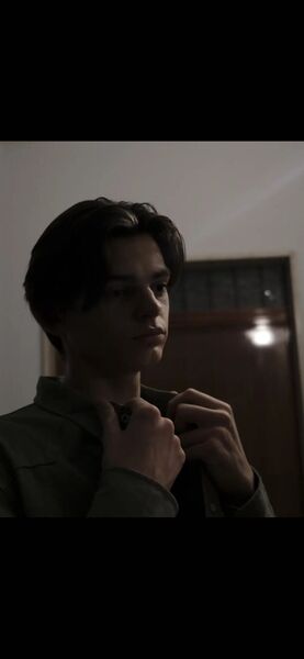  Tivoli,   Artem, 19 ,   ,   